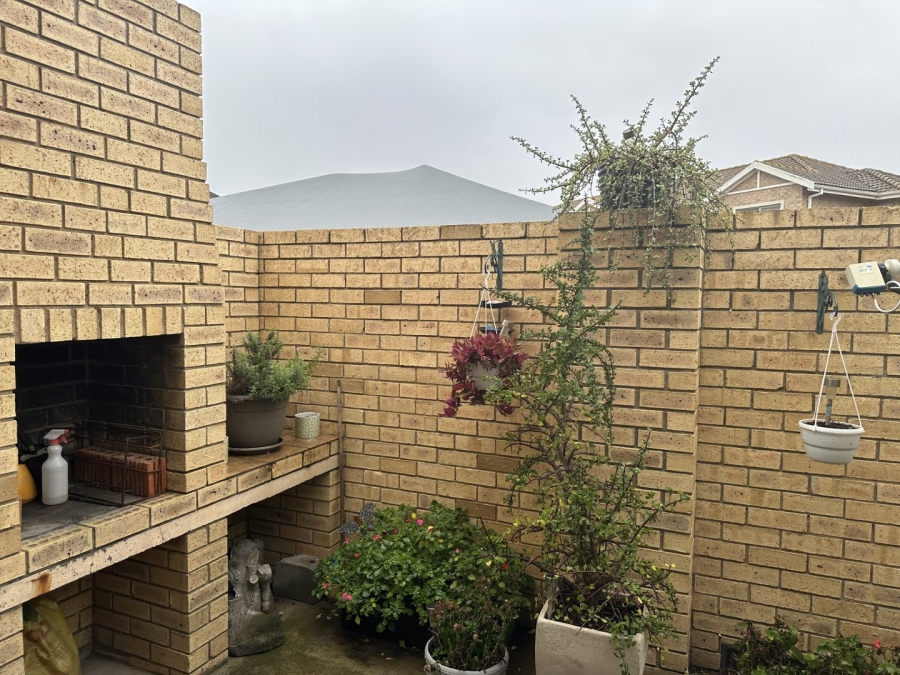 1 Bedroom Property for Sale in Windsor Park Eastern Cape